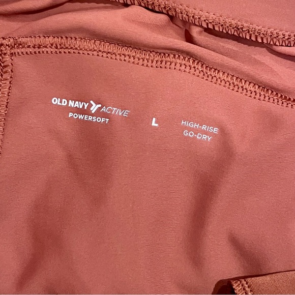 Bundle Old Navy High-Waisted PowerSoft Shorts Size L in Black and Rust 3” inseam - Picture 9 of 9